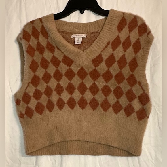 Sincerly Jules Jackets & Blazers - Sincerely Jules Women’s Cropped Sweater Vest size Small